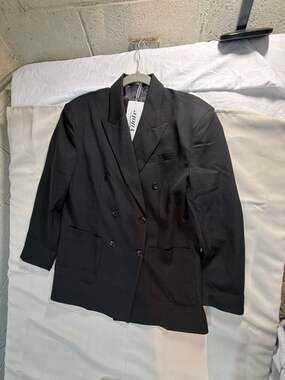 Yilote Women's Black Double-Breasted Blazer